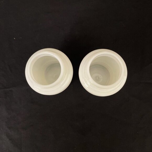 Vintage Hazel Atlas Milk Glass Beehive Sugar Flour Shakers Black & White Retro - Picture 5 of 6